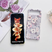 Load image into Gallery viewer, Plaid Flower Phone Case For Samsung Galaxy Flip5 Flip4 Flip3
